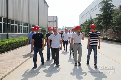 鄭州海天消防代表參觀一帆機械，共探網絡科技開發新路徑